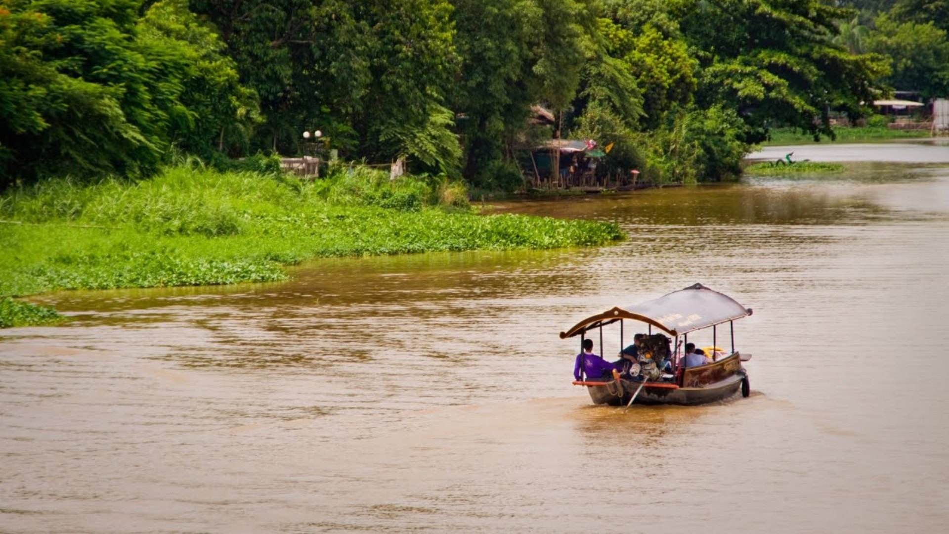 Chiang Mai Ping River Cruising